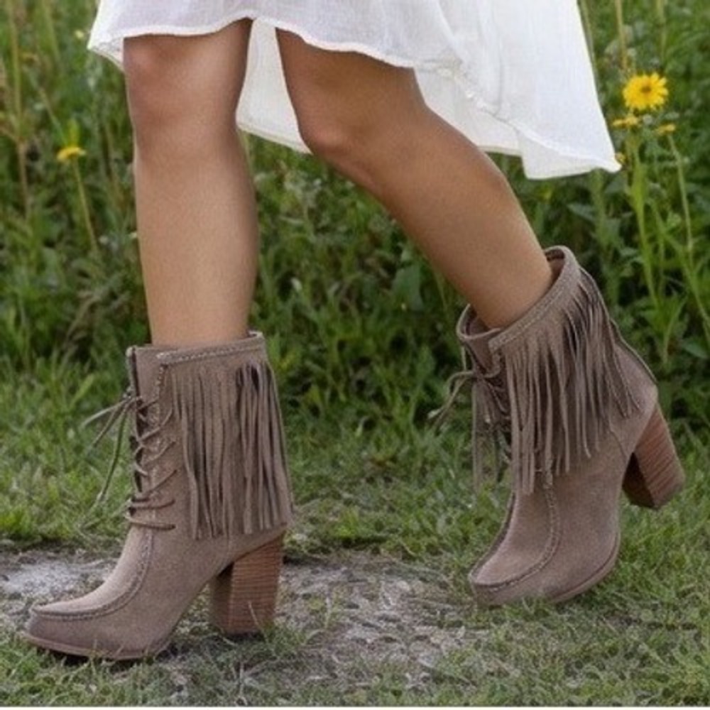 Frye Womens Suede Fringe Lace Up Moccasin Ankle Boots Tan Stacked Heel 7.5